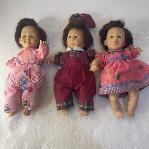 Vintage GI Go dolls triplets brunette blue eyes bean bag bundle